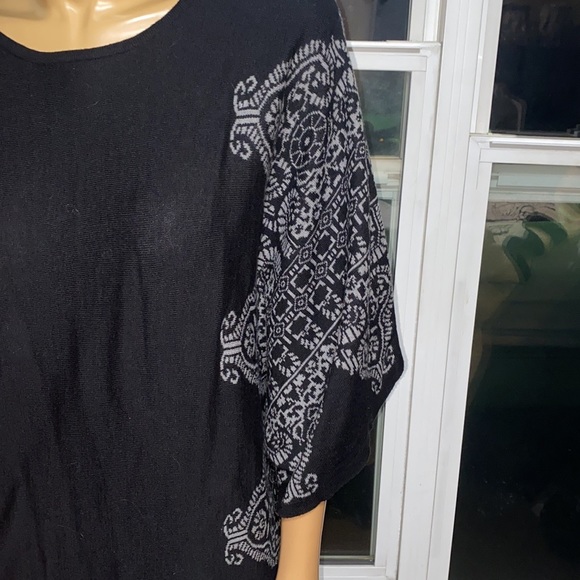 ‼️ Cleo Sweet Warm Sweater - Picture 2 of 5